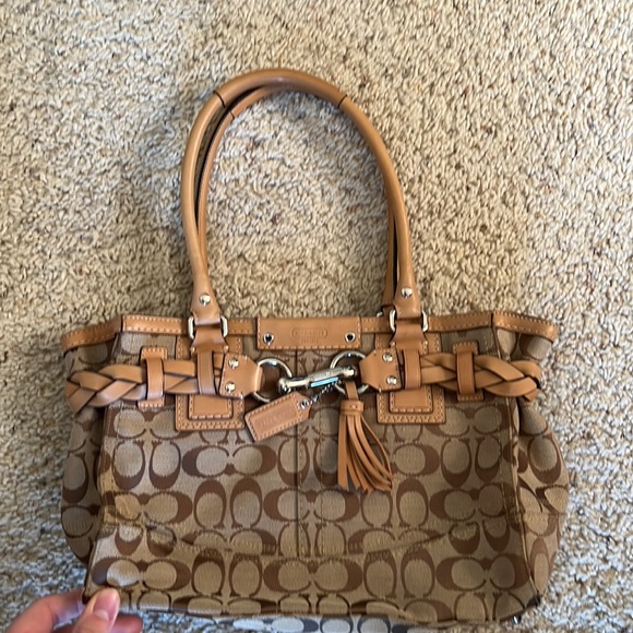 Coach handheld purse - Picture 2 of 3